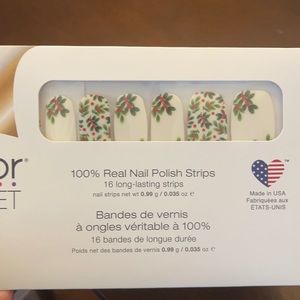 Berry Merry - Brand New - Retired - Color